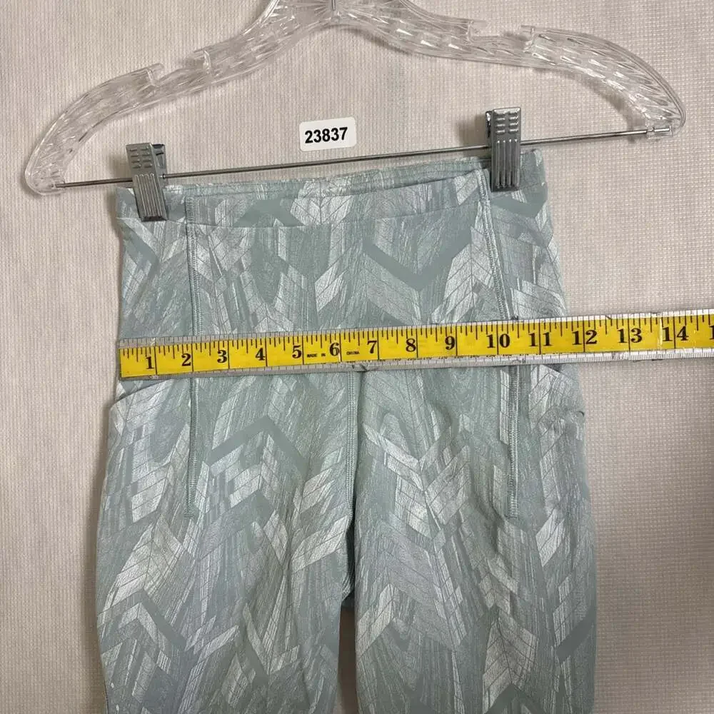 Lululemon Women’s Size 2 Swift Speed High Rise Activewear Bike Shorts